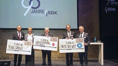 Dreimal 5.000 Euro für gute Zwecke anlässlich des 90. Firmenjubiläums