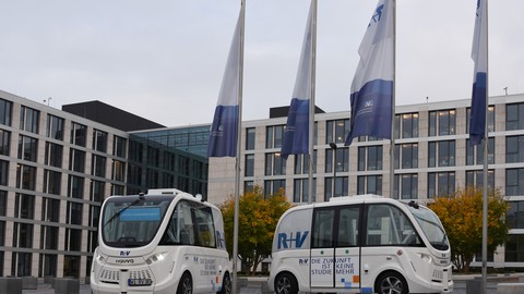 Investition in die Mobilität der Zukunft: R+V startet Forschungsprojekt zum autonomen Fahren auf dem Flughafen Frankfurt