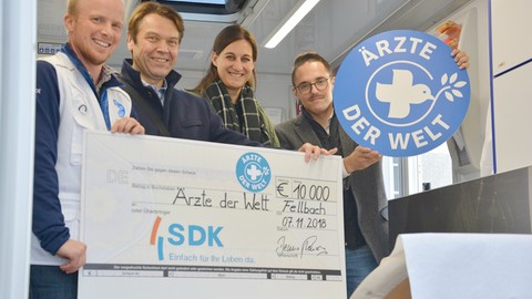 Gesundheit als Herzenssache: Die SDK und ihre Mitglieder spenden 10.000 Euro für Ärzte der Welt 