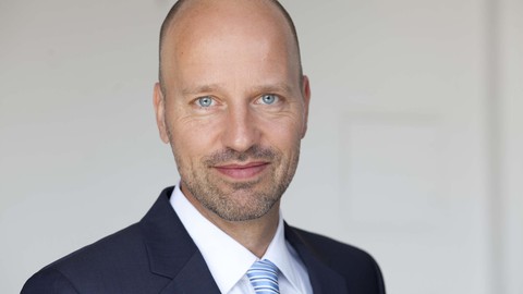 Joachim Zech wird neuer Marketingchef bei der Versicherungsgruppe die Bayerische