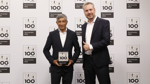 Ranga Yogeshwar würdigt blau direkt mit der TOP 100 Auszeichnung