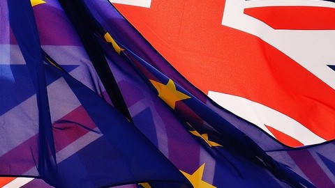 BREXIT/ROUNDUP2: Versicherer bestürzt über EU-Austritt - Allianz beruhigt Kunden