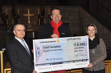 uniVersa unterstützt Vesperkirche mit 5.000 Euro