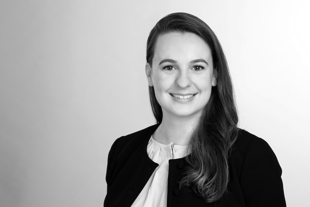 Hiscox gibt Gas bei Classic Cars-Versicherung: Alina Sucker ist neuer Product Head Classic Cars Oldtimer-Experte Rainer Peukert kommt als Partnership Manager an Bord