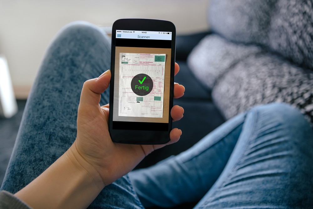 Krankenversicherung: Arztrechnungen per Smartphone einreichen / R+V-Scan App jetzt auch für Android-Smartphones