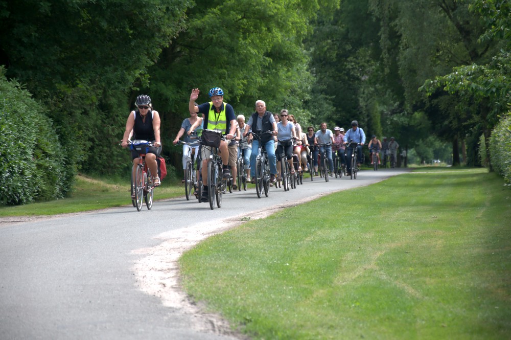 STADTRADELN in Oldenburg: Ammerländer Versicherung stiftet Sonderpreis für Schulklassen / Internationaler Wettbewerb: Teams sammeln Fahrrad-Kilometer für den Klimaschutz