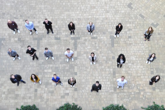 Neuer Ausbildungsjahrgang startete bei der uniVersa - Motiviert in einen neuen Lebensabschnitt