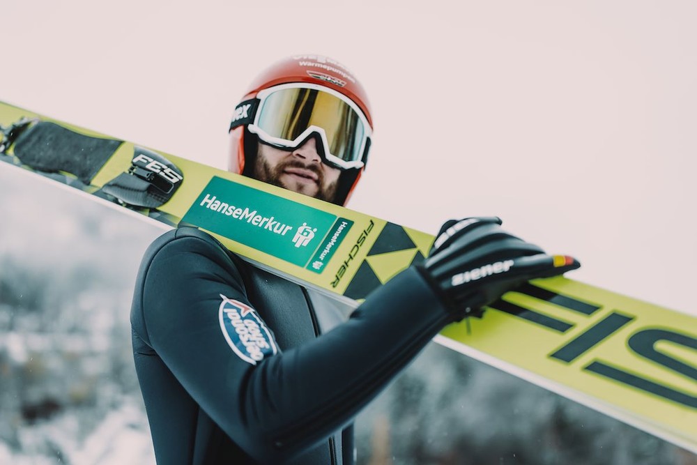 HanseMerkur und Skispringer Markus Eisenbichler starten Zusammenarbeit