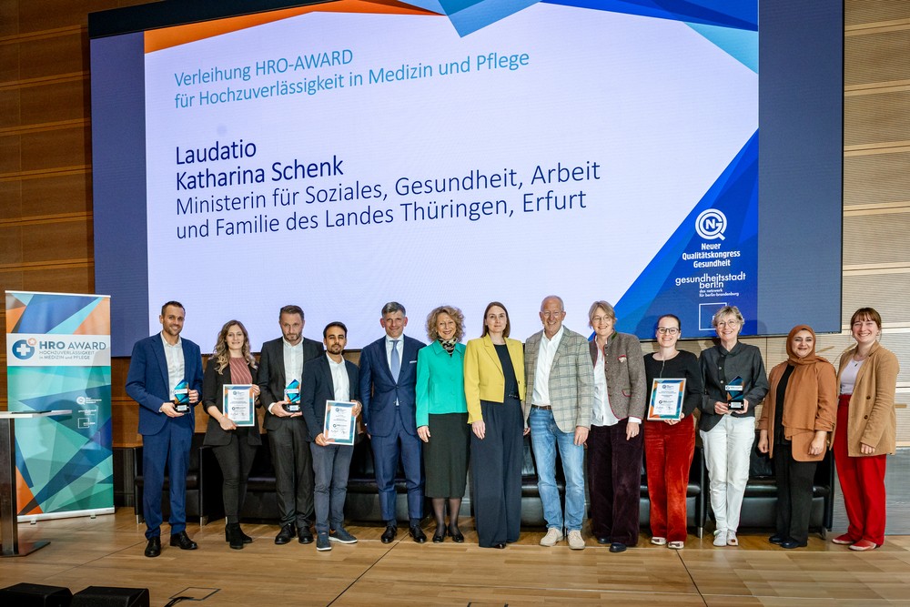 Patientensicherheit im Fokus: HRO-Award 2025 würdigt drei herausragende Klinikprojekte