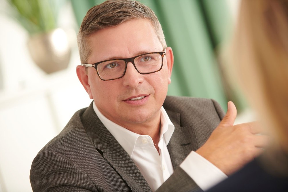 AfW unterzeichnet „Joint Statement“ zur EU-Omnibus-Initiative - Nachhaltigkeitsregulierung: Vermittlerinnen und Vermittler brauchen Substanz statt neuer Lücken
