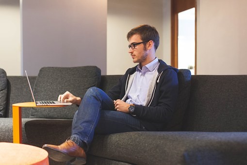 So häufig arbeiten Versicherungsmitarbeiter im Homeoffice