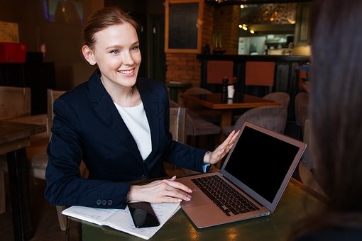 Wie Frauen in der Vermittlung eine eigene Marke erschaffen wollen