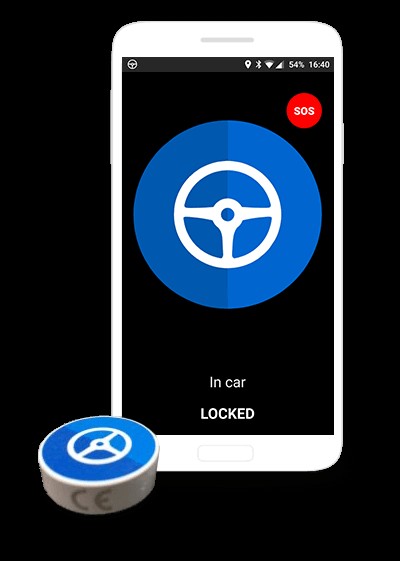 Integrierte Lösung: Der SafeDrivePod verbindet sich per Bluetooth mit der zugehörigen App auf dem Smartphone